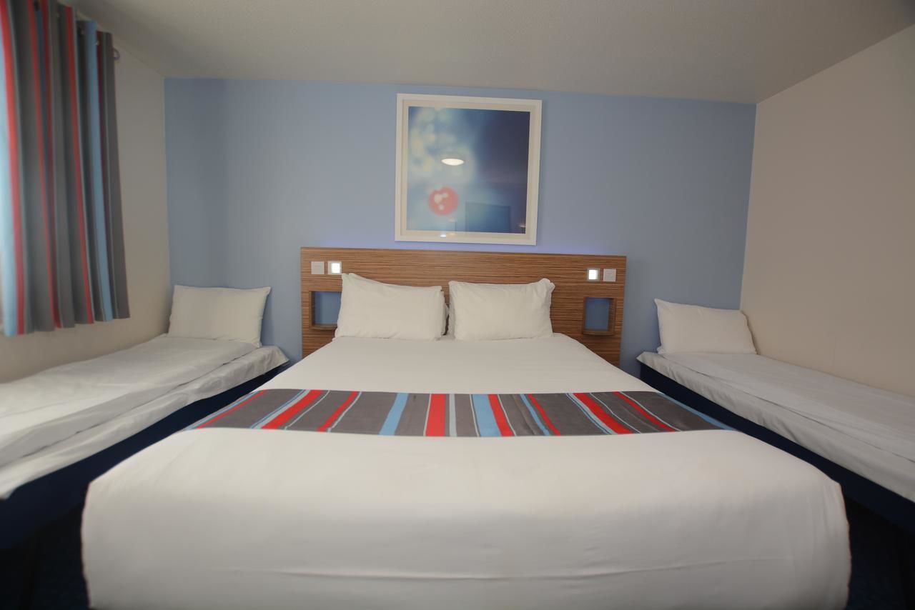 Отель Travelodge Dublin Phoenix Park Каслнок-13